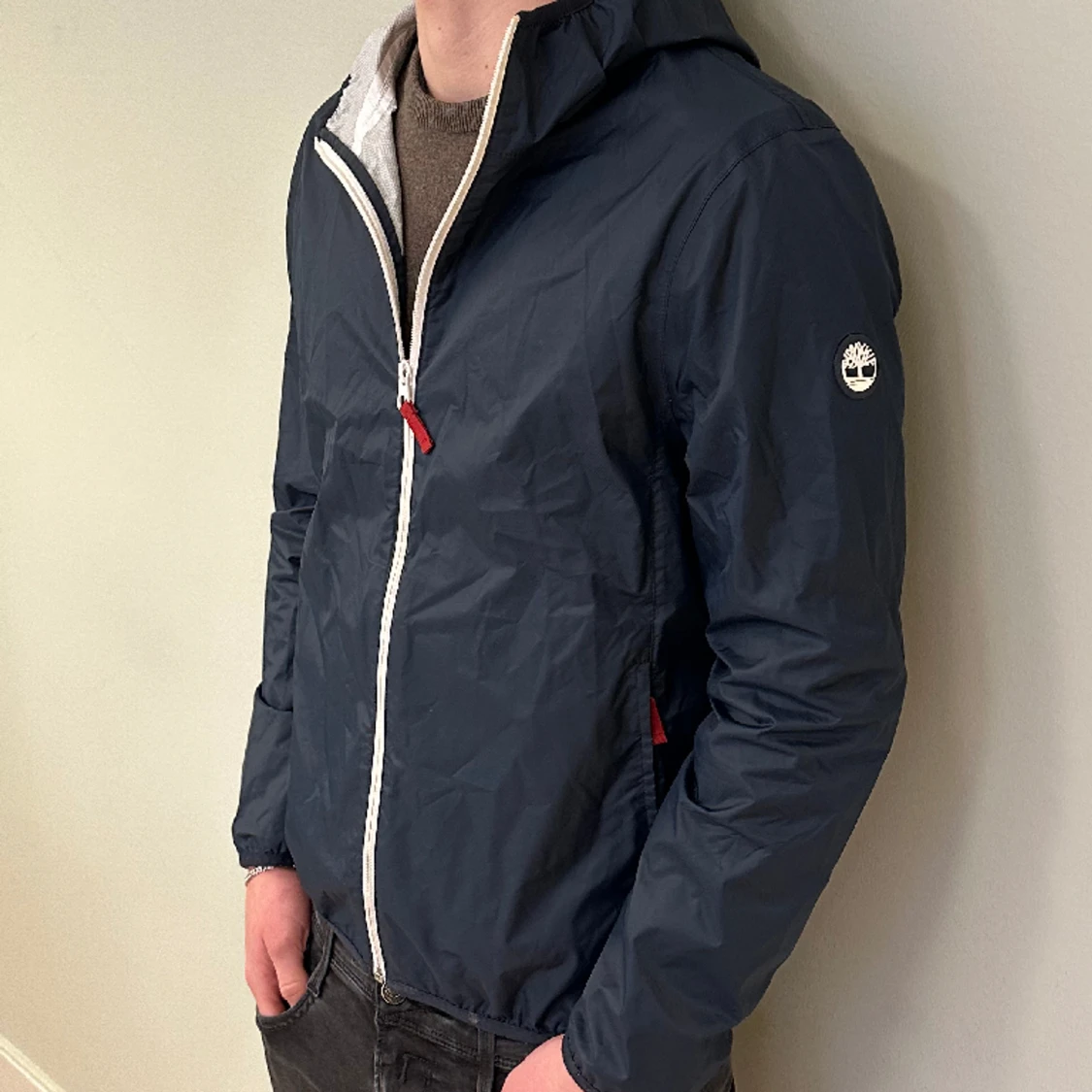 Skitsnygg regn -och vindjacka ifrån Timberland  - 90