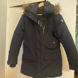 Vinterjacka peak performance - Storlek m