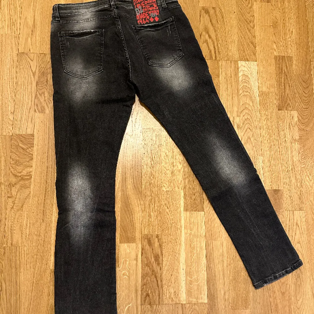 Desquared2 jeans 1:1  Storlek w34. Jeans & Byxor.