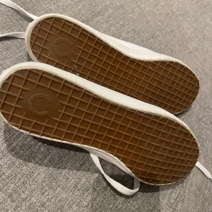 Skor  - Nästan som nya har haft dem på mig 2,3 gånger 