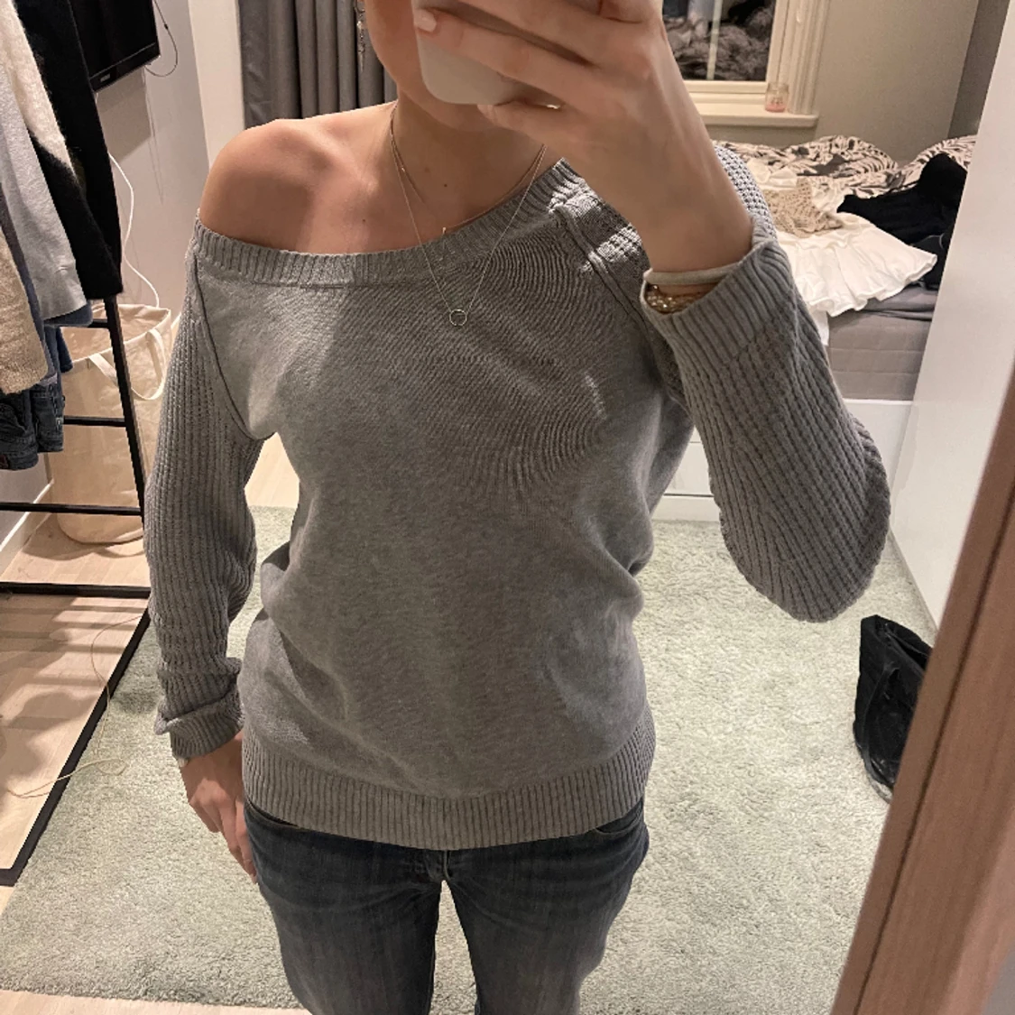 Offshoulder Tröja