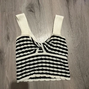 Bikbok tröja - Jätte fin tröja från bikbok, jätte fin till sommaren💕