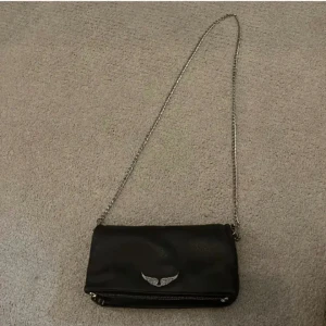 Zadig väska - Zadig väska i bra skick! Vill bli av med den så pris kan diskuteras vid snabb affär❤️‍🔥