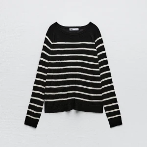 Zara tröja - Säljer min fina randiga tröja från Zara då den inte kommer till användning nått mer💕 Hör gärna av för mer bilder💖