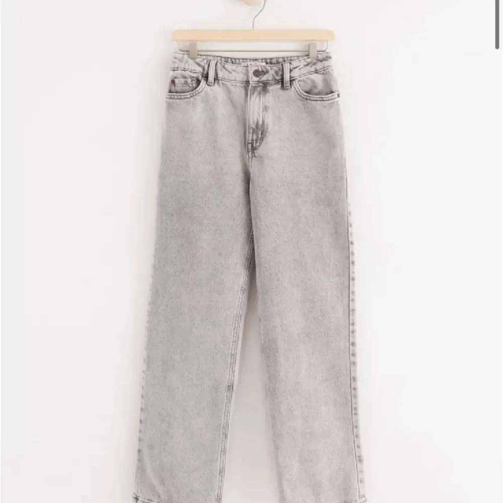 Använda men ändå i ett bra skick Köparen står för frakten:) . Jeans & Byxor.