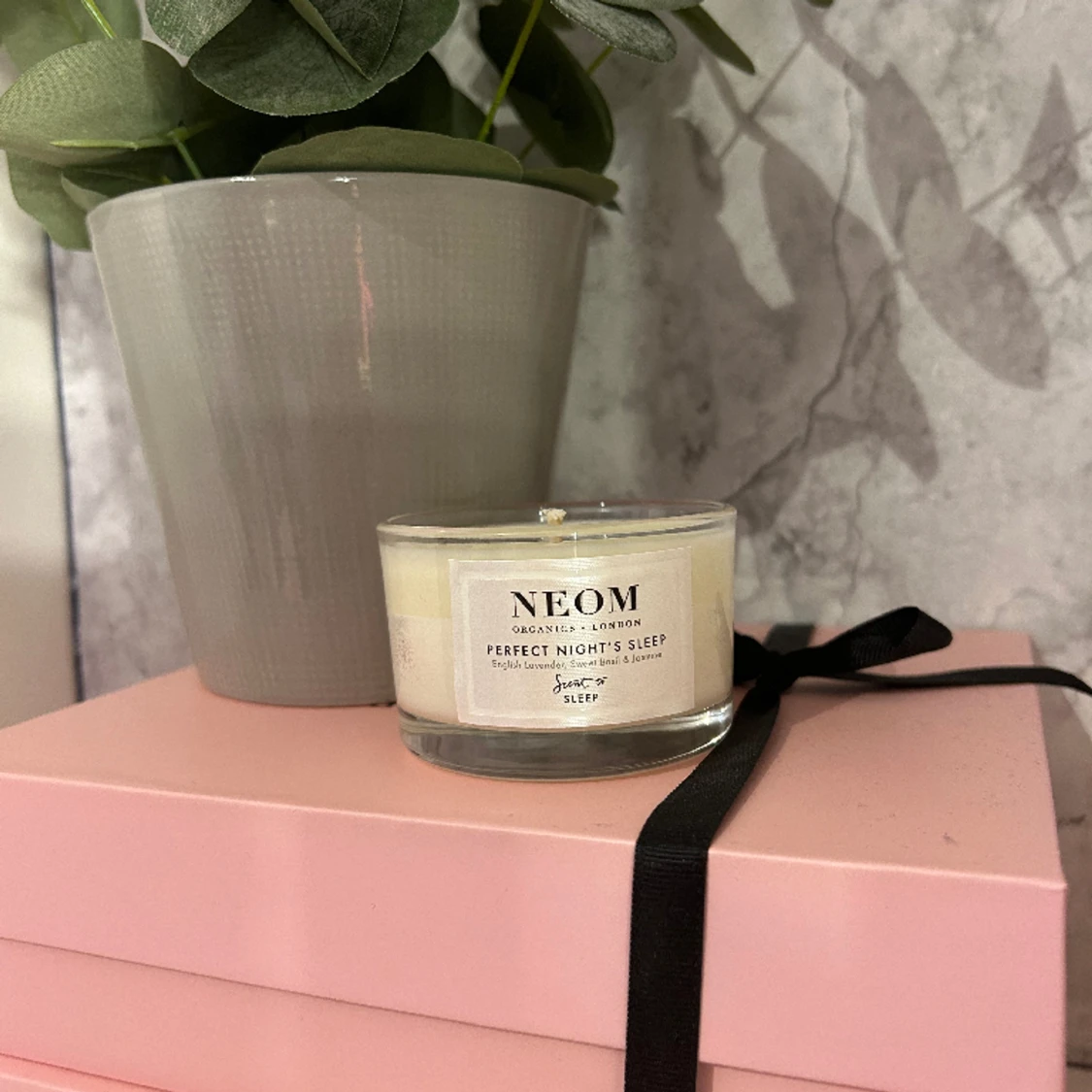 NEOM CANDLE
