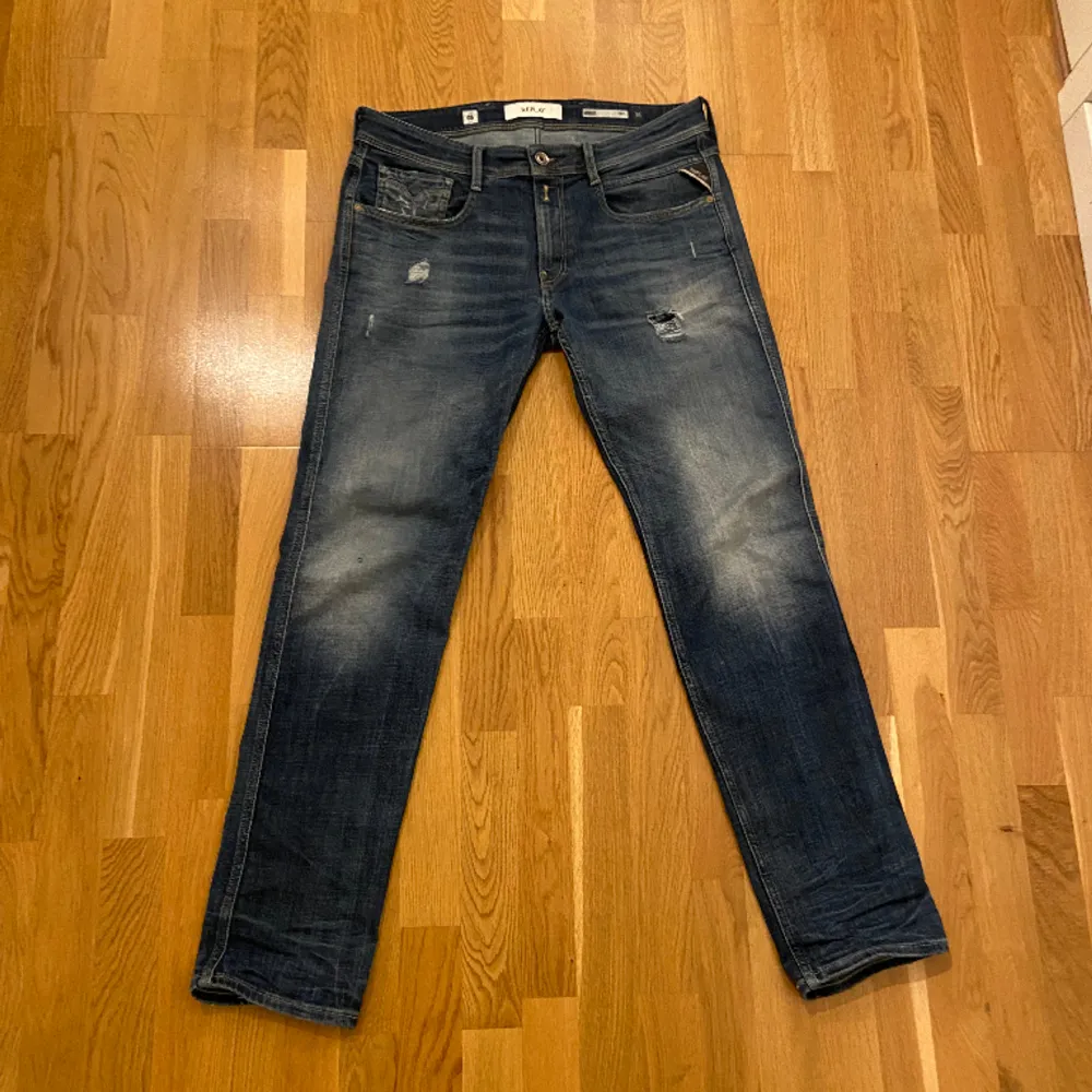 Replay jeans i modellen Anbass. Använda fåtal gånger. Väldigt fint skick.. Jeans & Byxor.