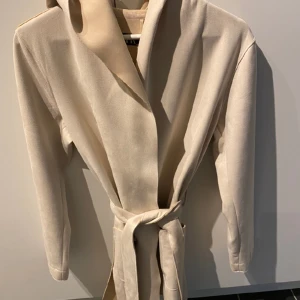 Jacka mocka zara ny  - Jacka helt ny  Storlek S  