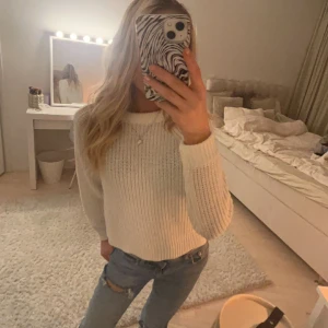 stickad tröja - inga defekter köptes på vero moda❤️