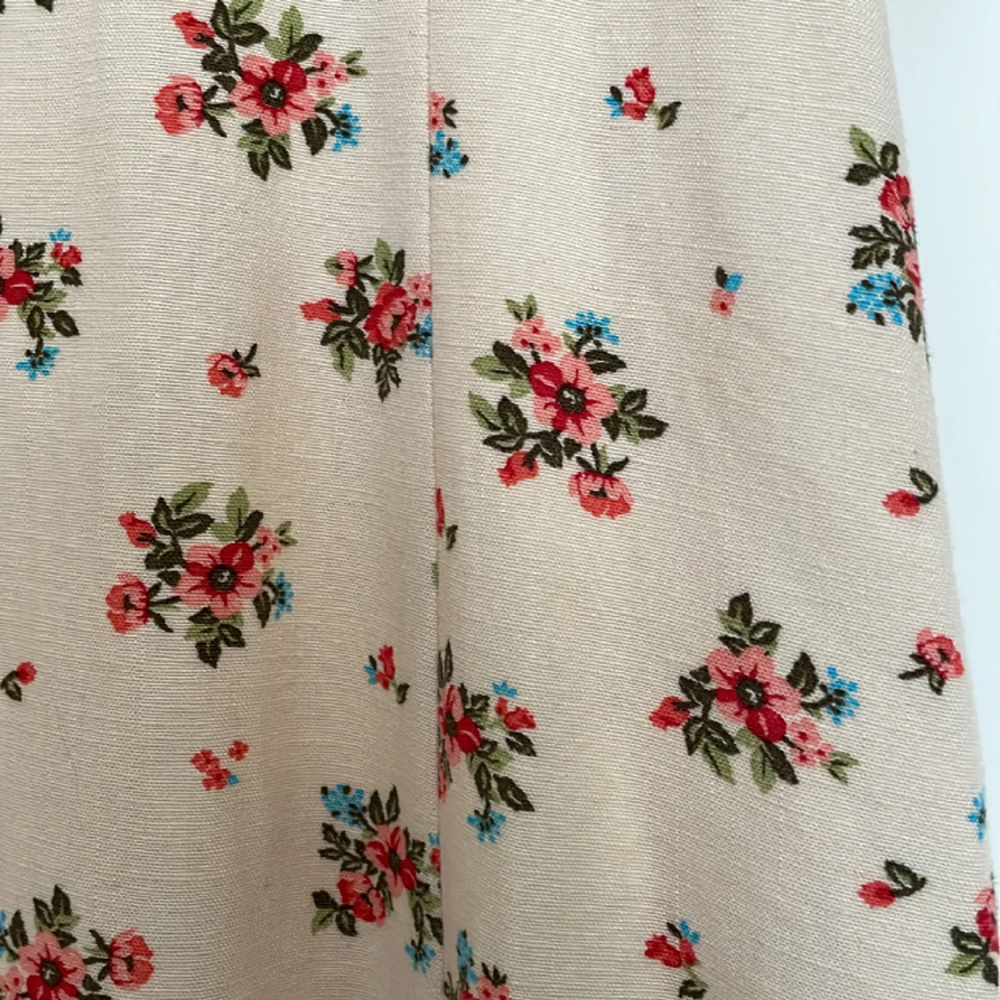 Blommig midiklänning - 91