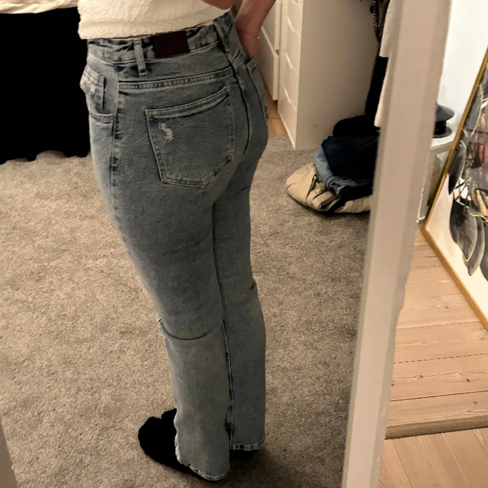 Så fina jeans som inte kommer till användning, storlek 40💕. Jeans & Byxor.