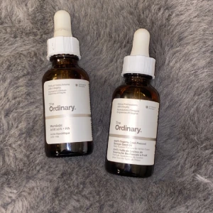 The ordinary serum - Säljer dessa iprincip oanvända serumen från the ordinary då jag inte använder dem💓 Jag är inte säker på ordinarie pris men säljer båda tillsammans för 110kr😇 För frågor är det bara att skriva💓