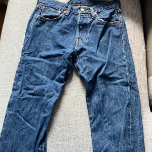Levis 501 - Skick 10/10 riktigt snygga 501 w28 l 32