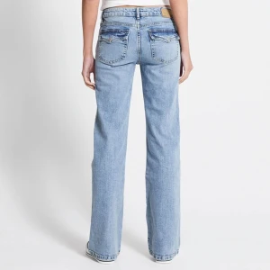 Jeans - Nu säljer jag mina 90’s boot ifrån lager 157. Jeans är i storlek xxs short. 