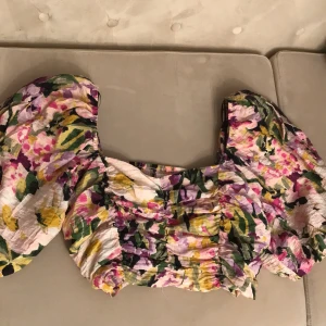 Blus - den är som en magtröja