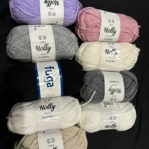 Garn - 9 Garn i olika färger 