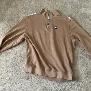 Weekend offender sweetshirt - bra skick 