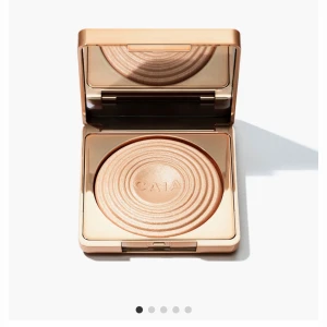 Caía Highlighter  - Använd fåtal gånger ser bra ut 