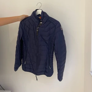 Parajumper dunjacka - Gammal model och ganska använd