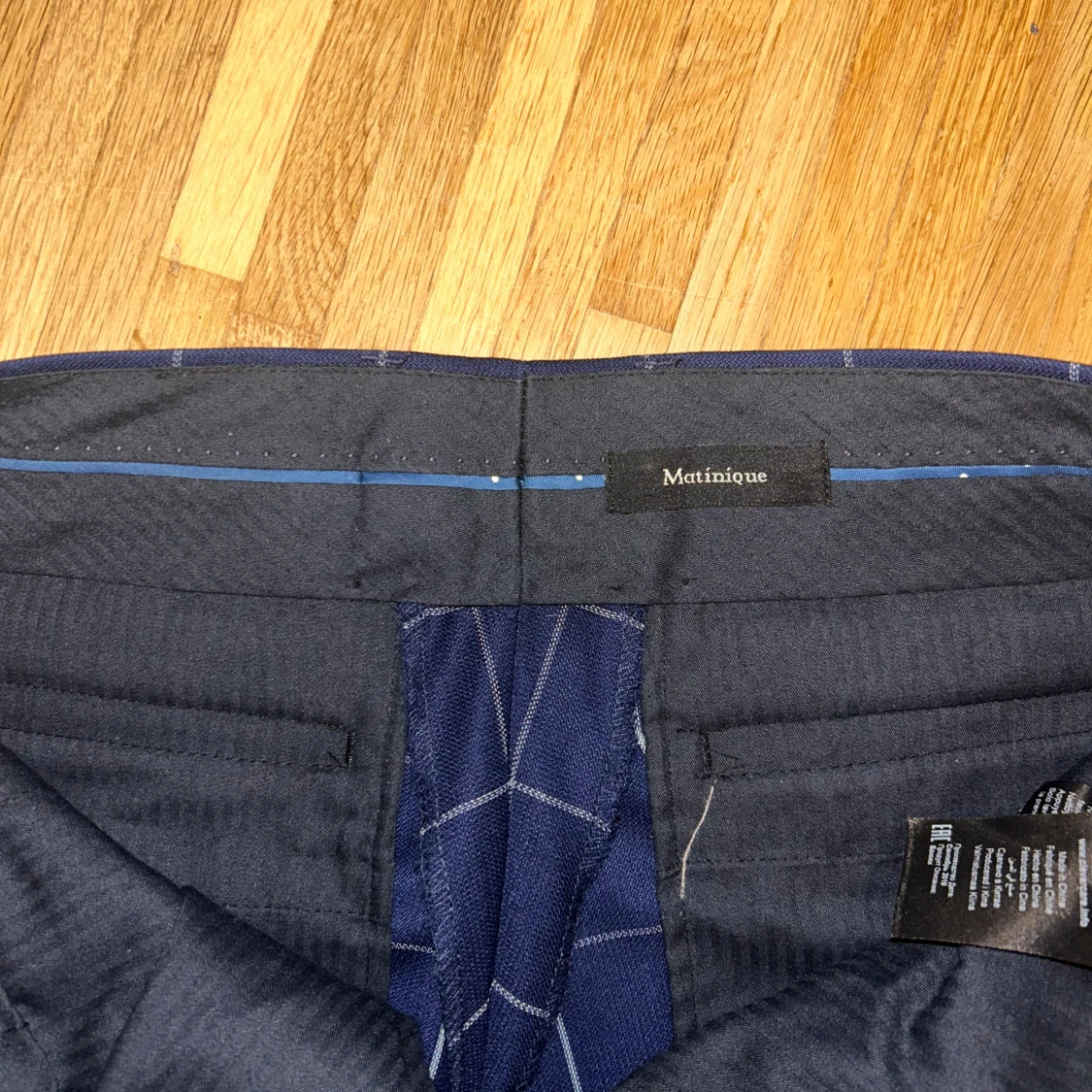 Kostymbyxor från matinique  - 90