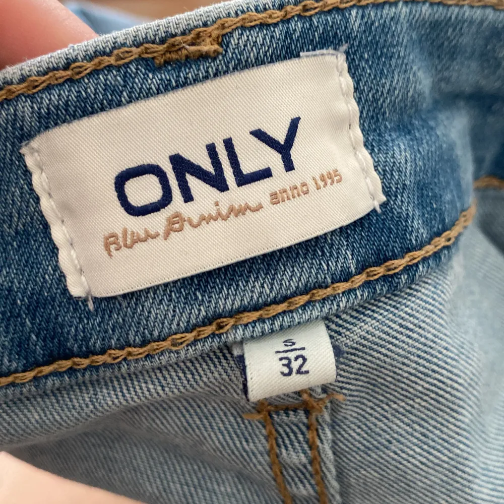 Jeans från Only, inga fläckar . Jeans & Byxor.