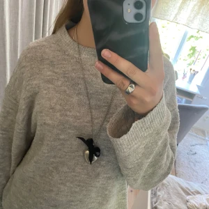 Stickad tröja💓 - Jätte fin stickad tröja!🤩 Hör av er vid frågor🥰