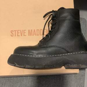 Steve Madden  