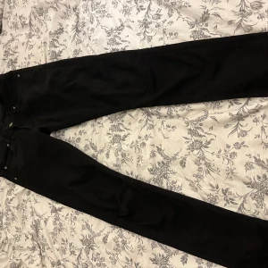 Jeans  - Bra skick 
