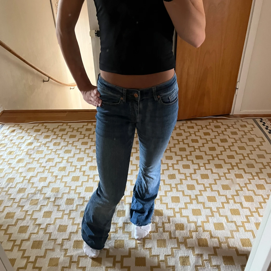 Low waisted bootcut jeans
