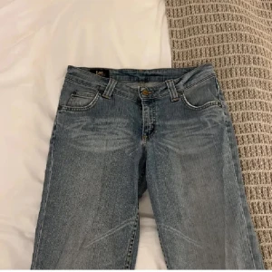 Lee jeans low waist - Jätte snygga lee jeans (low waist) som inte används längre💕 