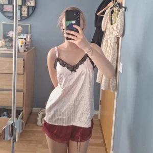 Linne - Bra skick storlek M från Newyorker