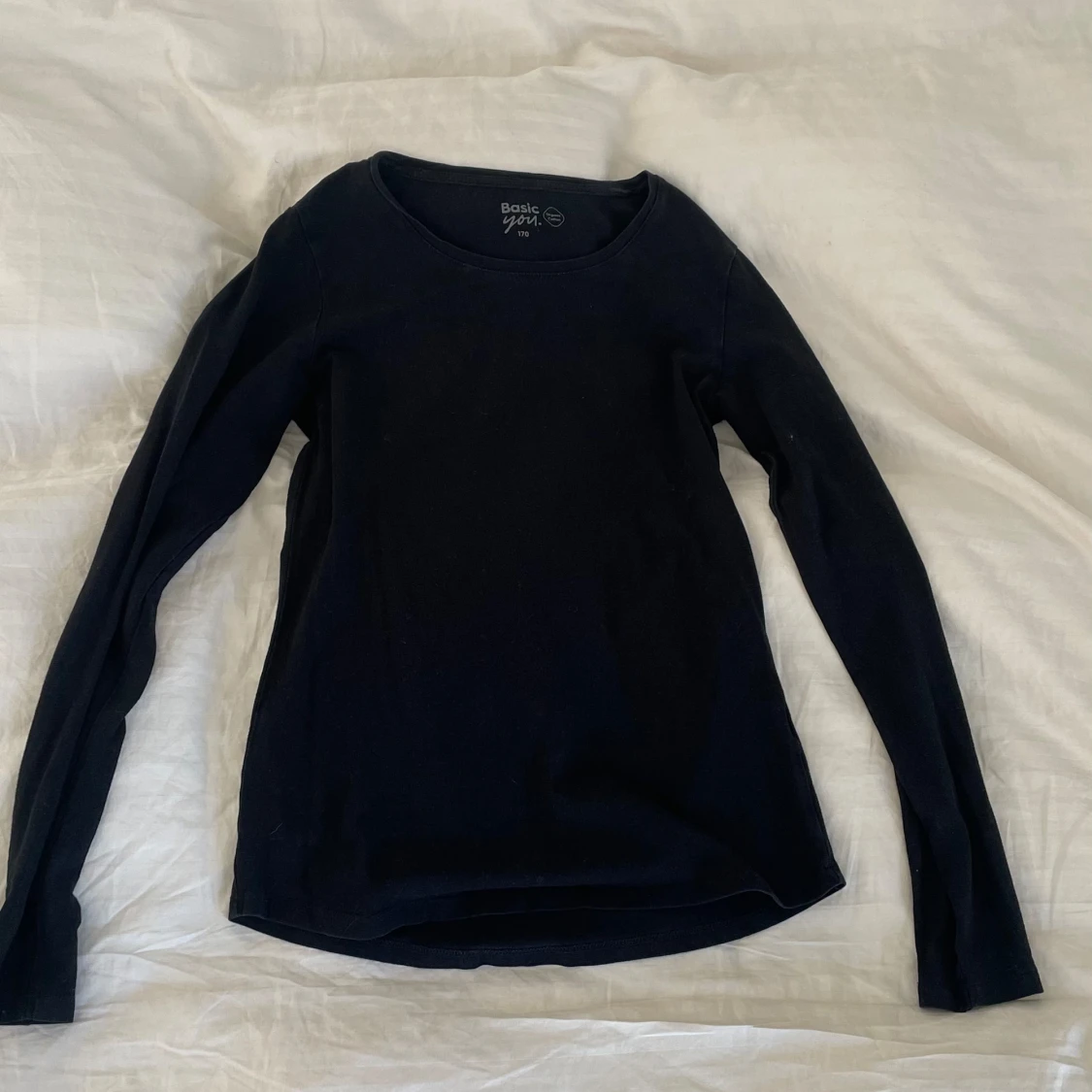 svart långärmad tröja