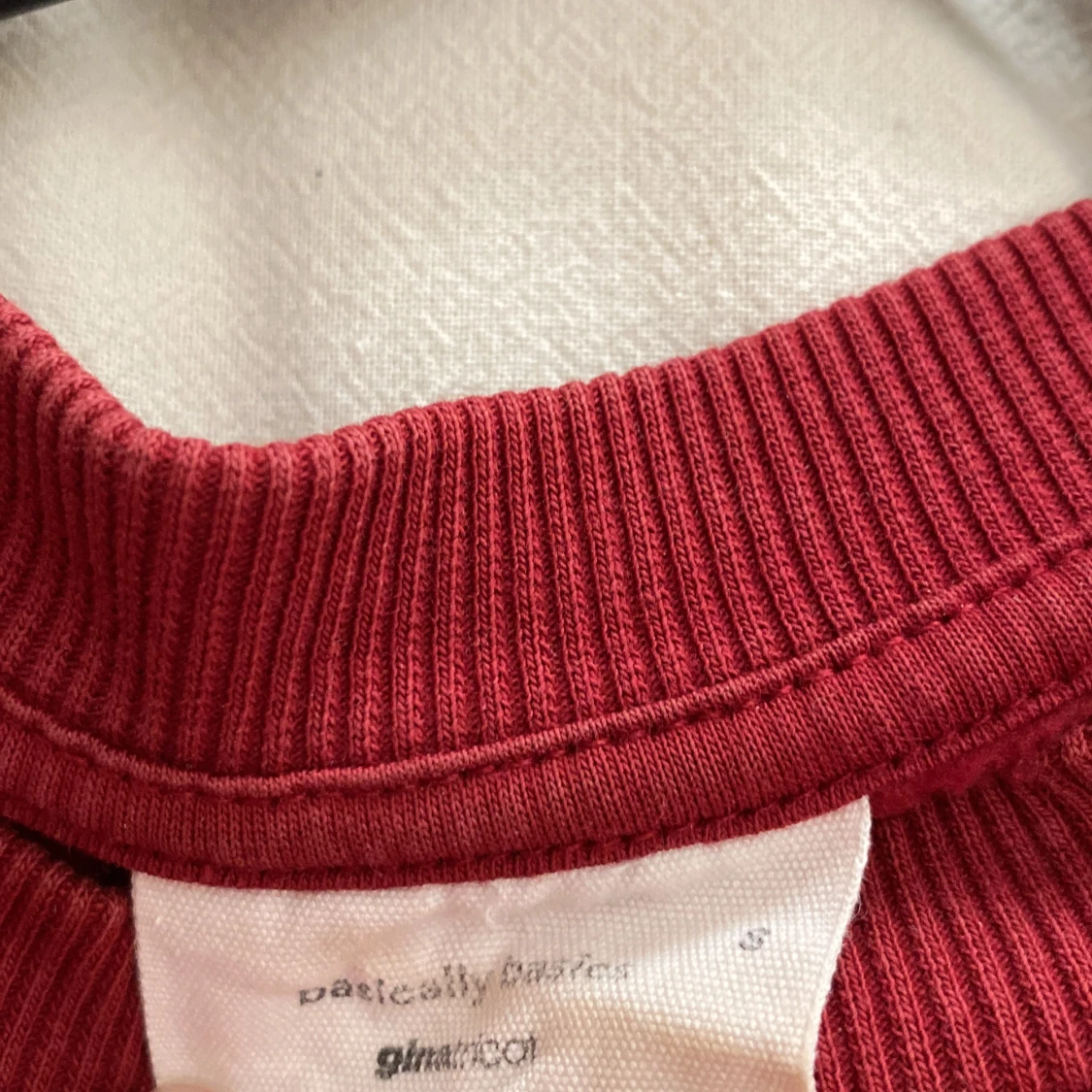 Röd tjocktröja Gina Tricot  - 90