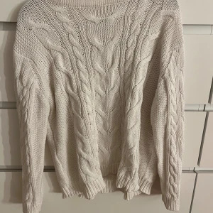 Stickad tröja - Från lager157 i storlek M💕 Sitter superfint på.