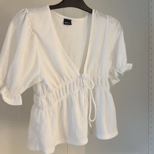 Gina blus! - Så fin knyt topp. Inga defekter💓