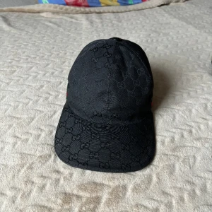 Svart Gucci keps  - Gucci keps i svart färg storlek xs 