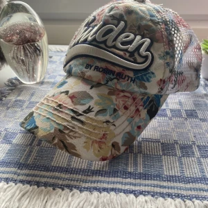 Robin Ruth keps - Säljer pga att den inte används längre💞