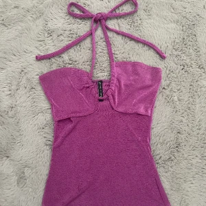 Halterneck top🌸 - Super söt topp som passar perfekt till sommaren 🌸