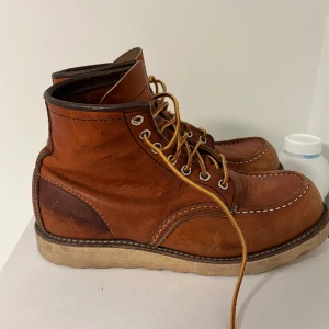Red wing boots  - Excellent worn in condition  Size 40