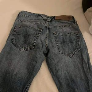 y2k, bootcut jeans - Var för små så kunde inte använda dom, oanvända. Köpt i secondhandbutik. Jätte fina😍