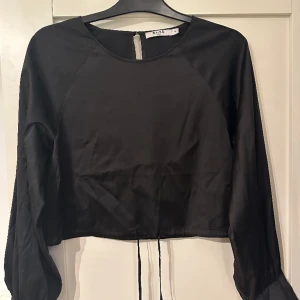 Satin blus  - Använd fåtal gånger