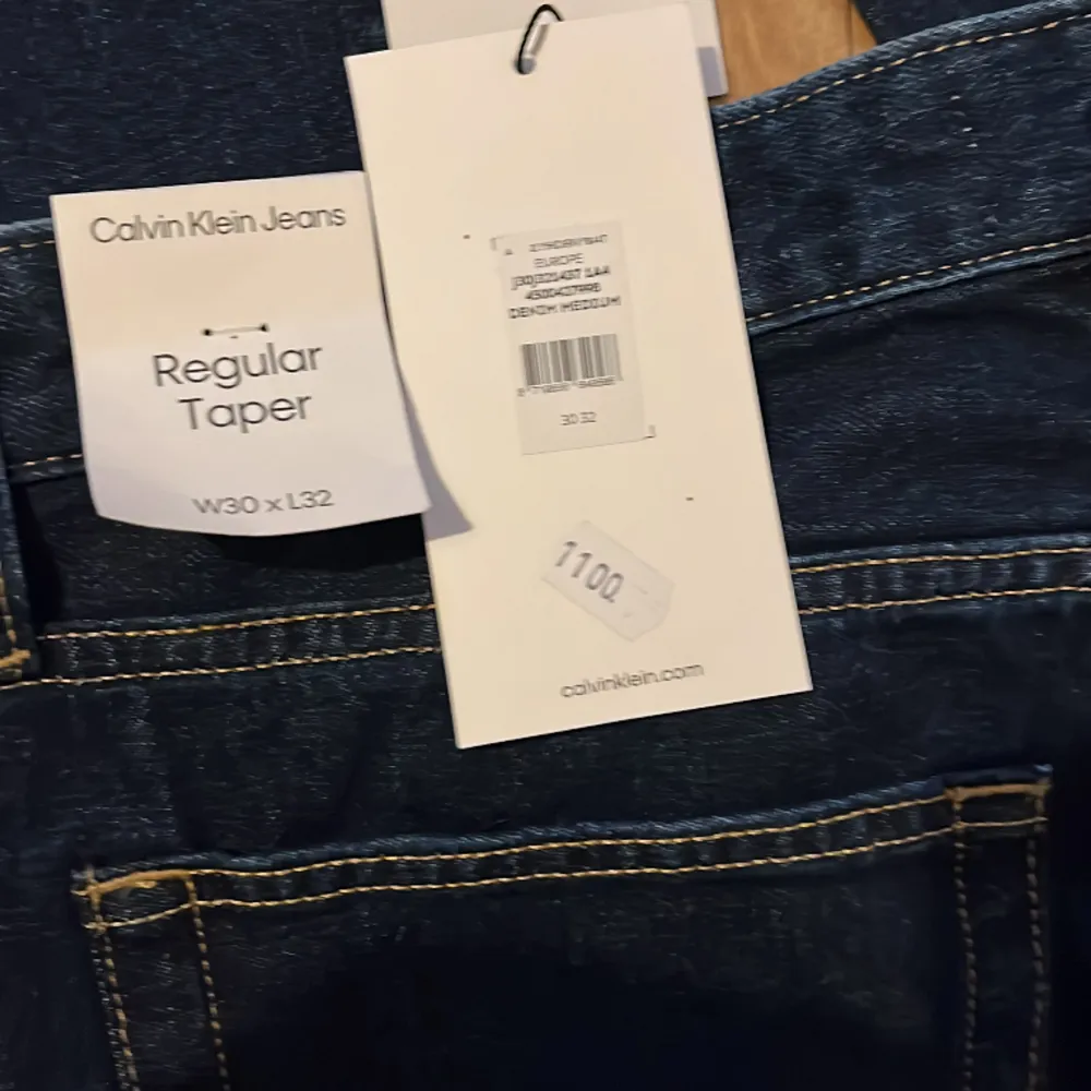 Feta Ck jeans som är helt nya med alla lappar Org pris är 1100kr . Jeans & Byxor.