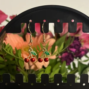Örhängen Guldiga Körsbär - Guldiga Örhängen, Med Körsbär 🍒 Platerat Guld.  Hemmagjorda. Betalas via Swish!! 