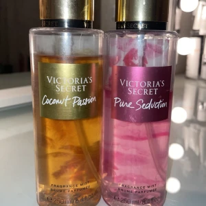 Victoria secret body mist - Säljer dessa då jag it använder dom längre, de kostar 100kr/st men om du vill köpa båda kostar de 180! De luktar super gott🥰