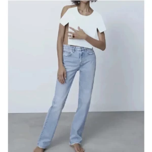 Zara jeans - Säljer mina blåa zara jeans då de ej kommer till användning 💕