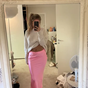 Rosa satinkjol - Rosa satinkjol i storlek 34