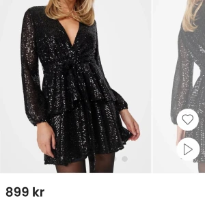 Festlig glitter klänning i svart - Sååå fin glittrig klänning i svart, använd en gång. Köpt för 900 kr. Säljer pga ingen användning för den! 