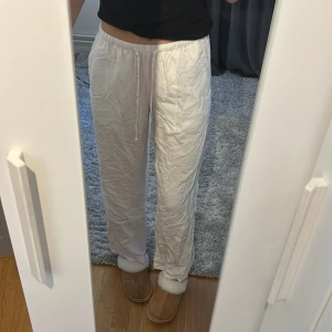 Linnebyxor  - Linnebyxor från Gina i storlek xs, använda fåtal gånger🤍 