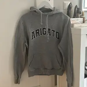 Axel arigato hoodie som inte används längre, bra skick