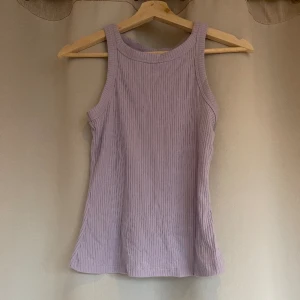 Lila linne - Fint lila linne från Vero Moda i Strl M.